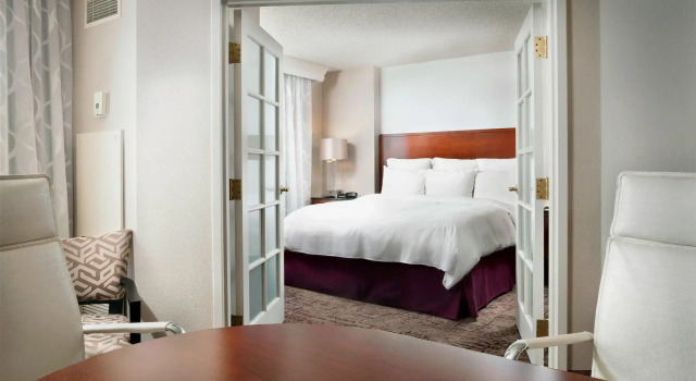 Двухместный люкс c 1 комнатой Chicago Marriott Suites Deerfield