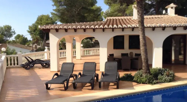 Fabulous Villa in Moraira with Swimming Pool, Забронировать Вилла Ла-Сабатера 