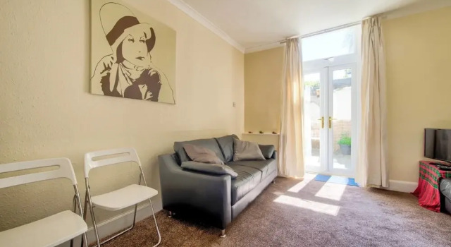 Central Apartment With Private Courtyard Space, Забронировать Апартаменты/квартира Апартаменты Эдинбурга, рядом с St George's West Church, Апартаменты/квартира