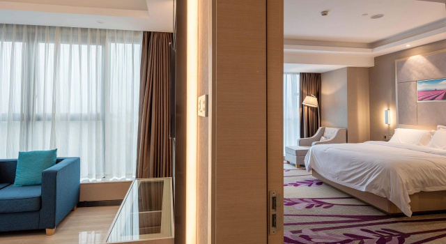 Двухместный люкс Deluxe Lavande Hotel·Gangzhou Railway Station