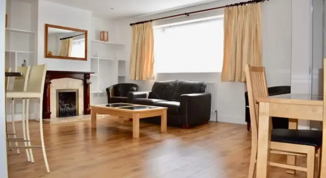 2 Bedroom Home With Parking In Ballsbridge