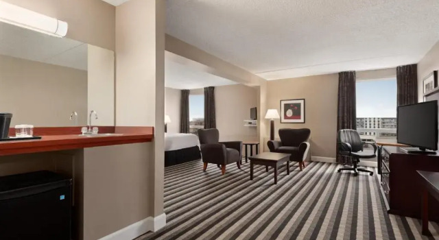Люкс Royal Hotel Regina, Trademark Collection by Wyndham