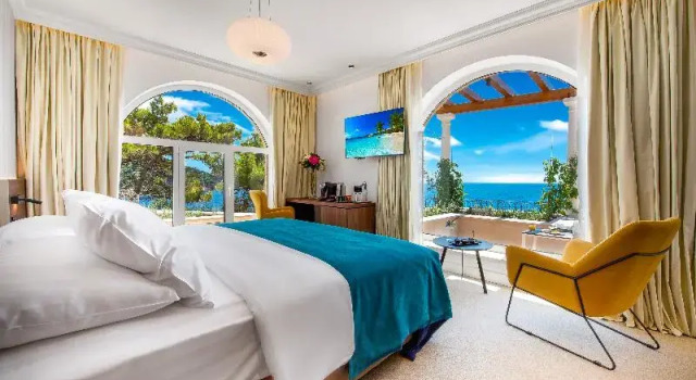 Двухместный номер Superior с балконом и с видом на море Villa Orabelle