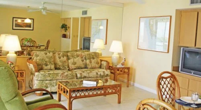 Sunrise Bay Resort & Club Condominium, Забронировать Курортный отель Марко-Айленд штат Флорида