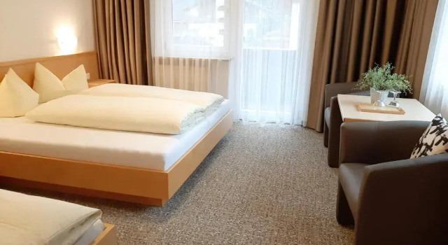 Трёхместный номер Standard Hotel Garni Bergland