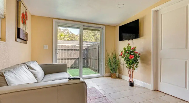 Коттедж 3 Mi to Busch Gardens - Vacation Rental in Tampa