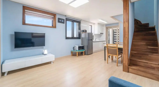 Номер Standard с 2 комнатами с балконом Jeju Hue Pension