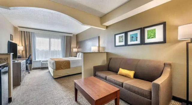 Люкс Comfort Suites Tamarac Sawgrass
