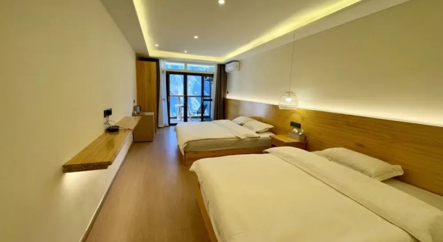 Люкс Tiger Leaping Half Way Guest House