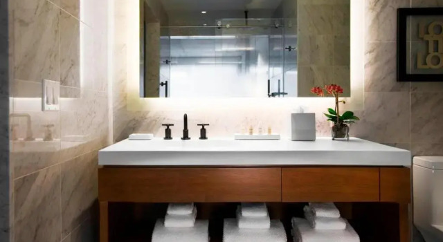 Двухместный номер с видом на город Renaissance New York Midtown Hotel