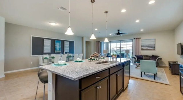 Вилла Ultimate New 8 Bedroom 6 Bathroom Windsor