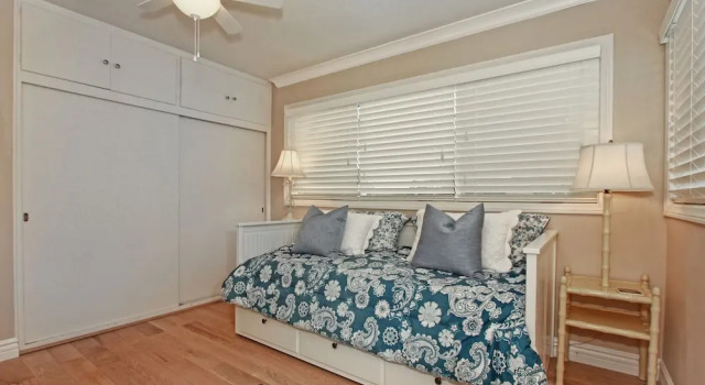 W. Bay Ave (68433) - 2 Br townhouse by RedAwning, Забронировать Апартаменты/квартира Апартаменты Ньюпорт-Бич, рядом с Linda Island, Апартаменты/квартира