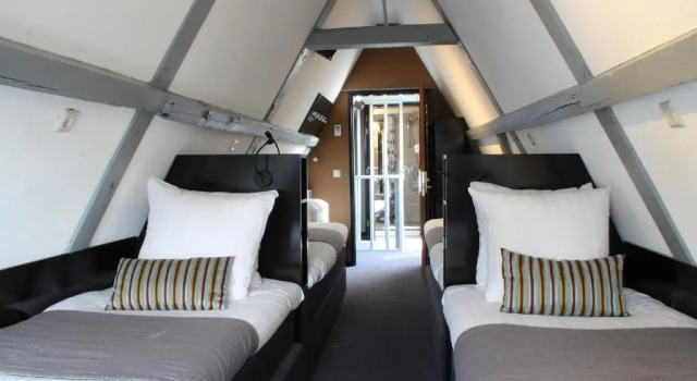 Четырёхместный номер Attic with Limited Lift Access Hotel Mansion