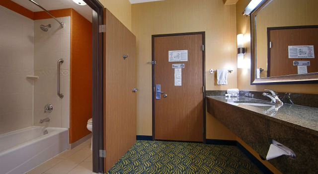 Четырёхместный номер Standard Best Western PLUS Fresno Inn