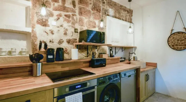 Апартаменты Lovely apartment in Saint-Paul-De-Vence