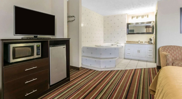Двухместный номер Standard Quality Inn & Suites Horse Cave - Cave City