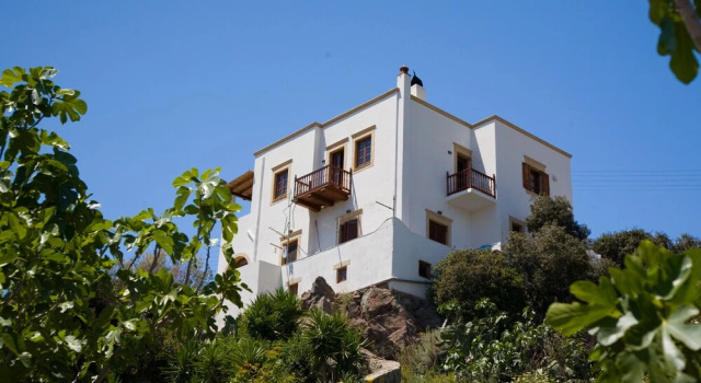 Andreas house in Patmos, Забронировать Отель Камбос Патмос, рядом с Пляж Вагия