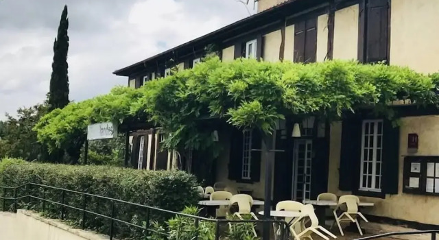 Hôtel Les Escalandes, Rezerwuj Hotel Lesperon Landes