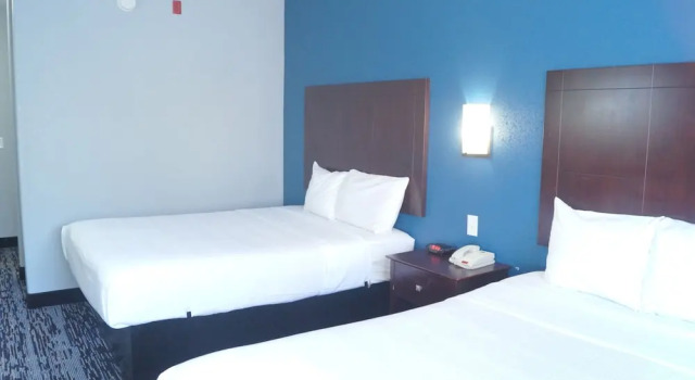 Четырёхместный люкс Magnolia Inn and Suites Olive Branch