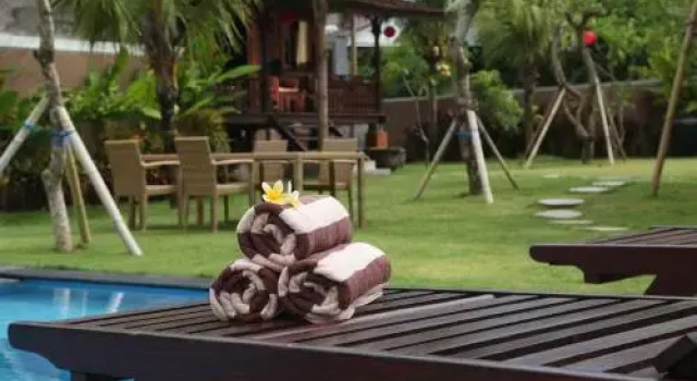 Maya Kori Villa, Rezerwuj Willa Domki letniskowe w Bali, Domek
