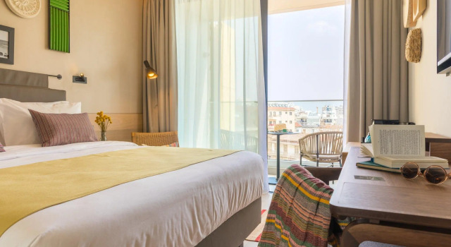 Standardní Dvoulůžkový s manželskou postelí pokoj Hotel Indigo Larnaca by IHG