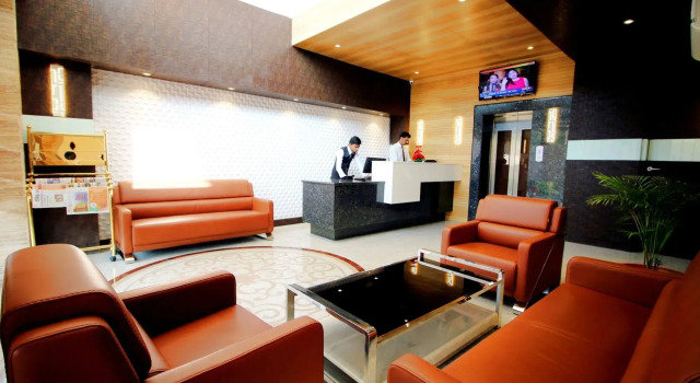 Pinnacle by Click Hotels, Lucknow