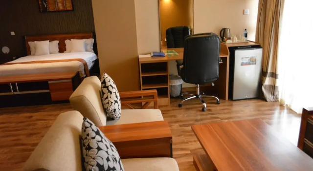 Номер Executive We Hotel and Suites