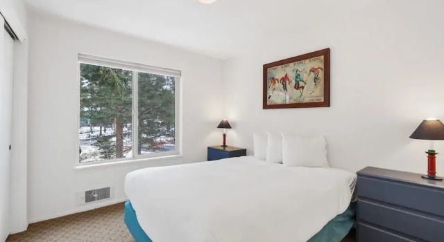 3 Bedroom Kirkwood Condo Base Camp 3 Condo, Забронировать База отдыха Кирквуд штат Калифорния, рядом с The Wall