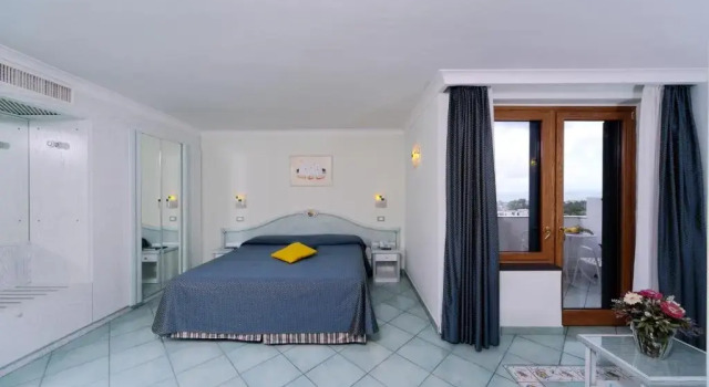 Трёхместный номер Superior Hotel Bellevue Benessere & Relax
