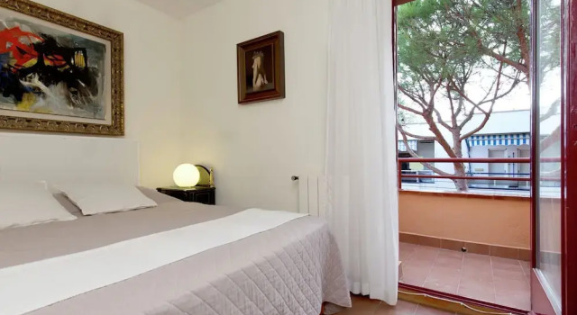 Spacious Apartment in Platja Daro With Terrace, Book Lejlighed Castell-Platja d'Aro Girona