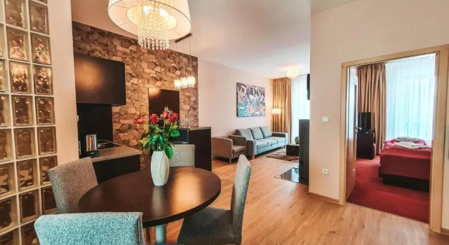 Апартаменты Deluxe Hotel CROCUS