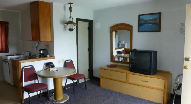 Люкс Umatilla Inn & Suites