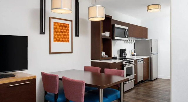 Четырёхместный люкс c 1 комнатой TownePlace Suites by Marriott Ironton
