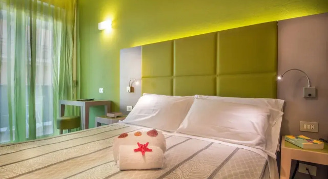 Двухместный номер Comfort с балконом Hotel Ras