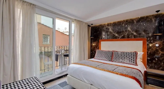 Люкс Luxury с балконом HELMIRAGE Piazza di Spagna Suite