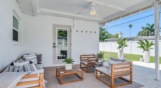 Коттедж Redington Beach Coastal Retreat - Walk to Beach!