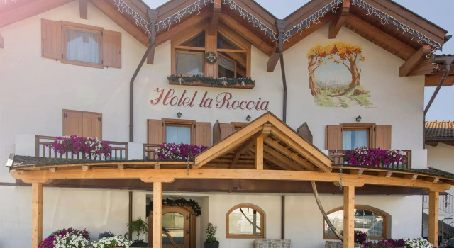 La Roccia Wellness Hotel, Забронировать Отель Отели в центре Кавалезе с завтраком, отели в центре Кавалезе с завтраком