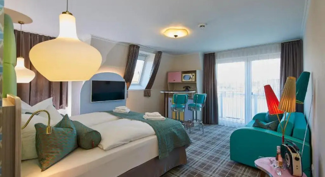 Люкс Bernstein Hotel "50`s Seaside Motel"