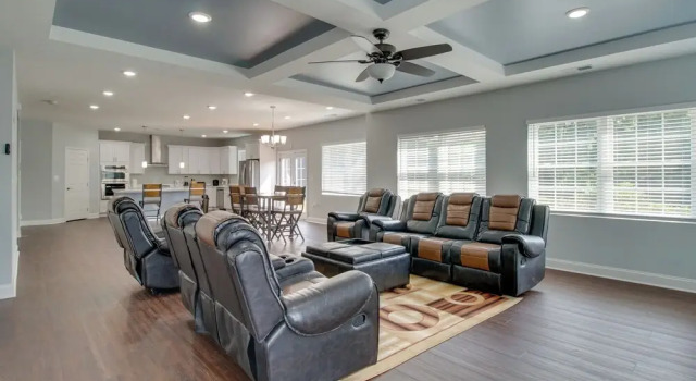 Коттедж Dumfries Vacation Rental ~ 32 Mi to Washington DC!