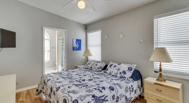 Коттедж Nettles Island, Jensen Beach Home w/ Patio & Grill