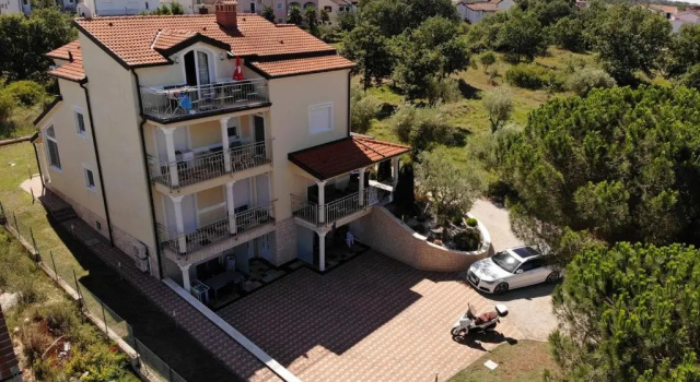 Апартаменты Apartments house Tomic for max 22 persons Maj Poreč