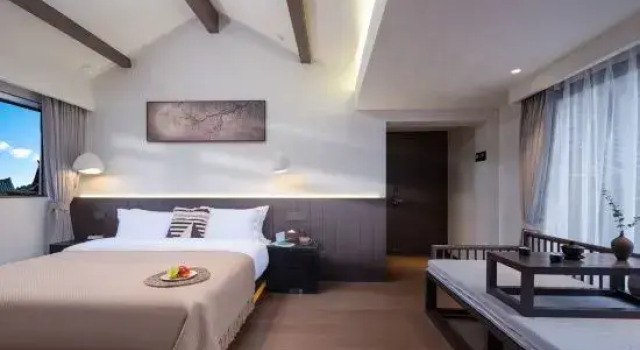 Люкс Lanqi Meiju Design Guesthouse (Zhongyi Market Mu's Mansion)