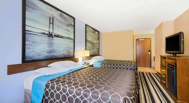 Четырёхместный номер Standard Quality Inn Fairfield