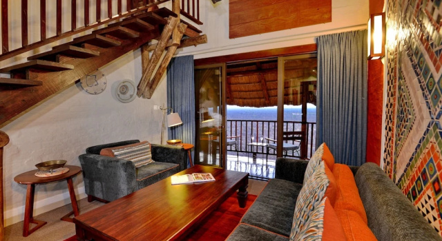 Люкс с балконом Victoria Falls Safari Lodge