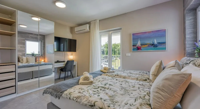 Коттедж Villa Aria with heated Pool and Whirlpool - Happy Rentals