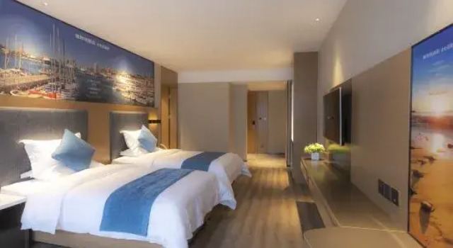Трёхместный люкс Business c 1 комнатой Yeste Hotel