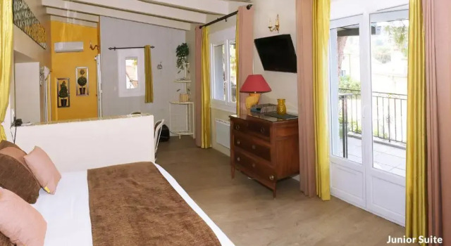 Полулюкс Hôtel La Casa Pairal