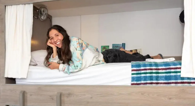 Yurtta yatak (kız yurdu) BOHOSTEL