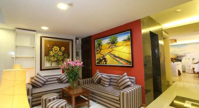 Golden Legend Diamond Hotel	