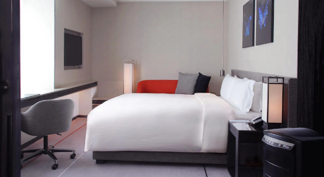 Двухместный номер Deluxe Humble House Taipei, Curio Collection by Hilton